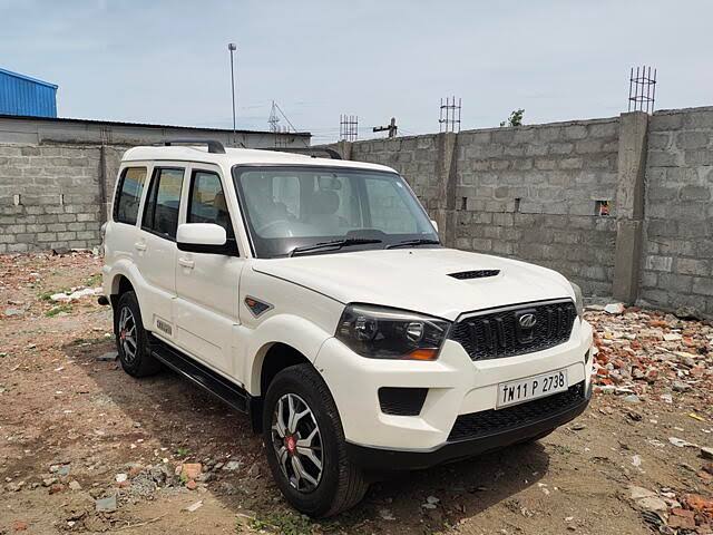 Mahindra Scorpio S11